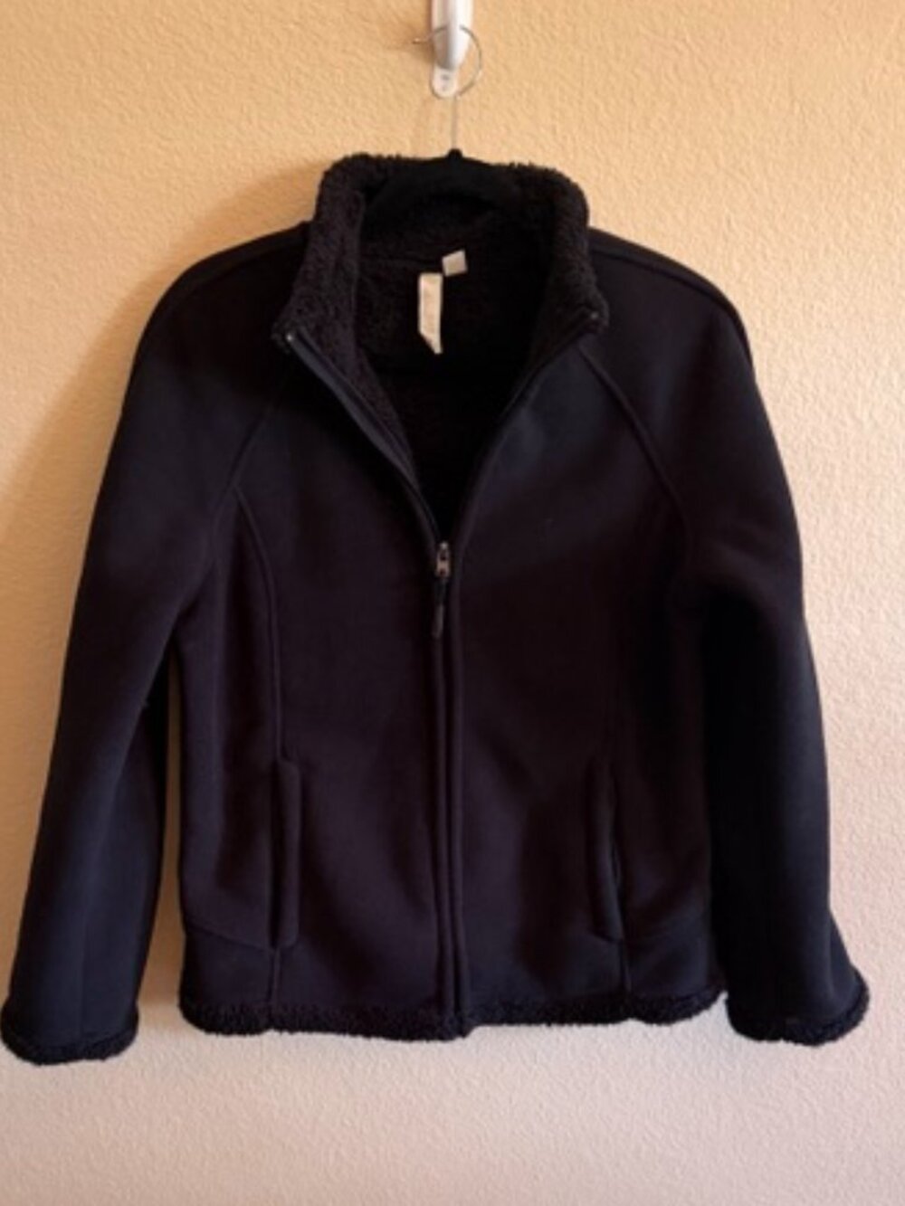 Green Tea Faux fur lined zip up jacket w/pockets faux suede exterior size M